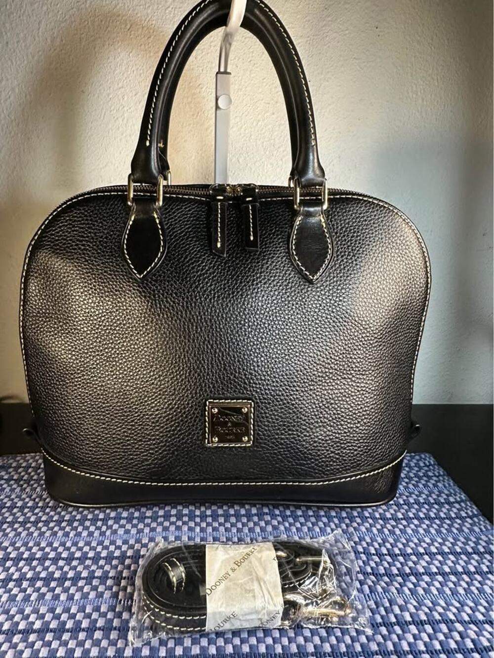 Dooney & Bourke Pebble Grain Zip Zip Satchel – Black - NWOT